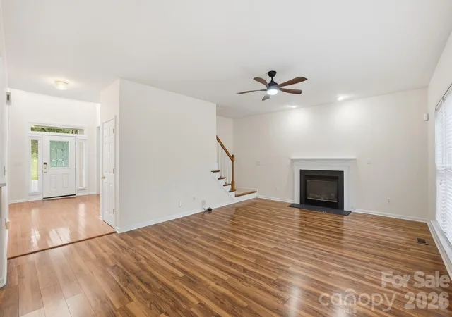 Photo 4 of Single family home for sale at 2940 Shady Reach Ln, Charlotte, NC 28214 | MLS# 4391013 | Listing updated on 2026-08-17