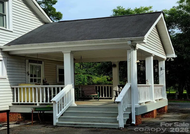 Photo 3 of Single family home for sale at 3538 Back Crk Church Rd, Charlotte, NC 28213 | MLS# 4391030 | Listing updated on 2026-09-24