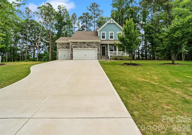 Homes for sale in Midland, NC | 5532 Angus Dr, Midland, NC 28107 | MLS# 4391041