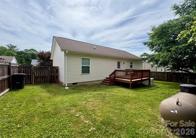 Photo 2 of Single family home for sale at 95 Newberry Dr, Fletcher, NC 28732 | MLS# 4391054 | Listing updated on 2026-09-30