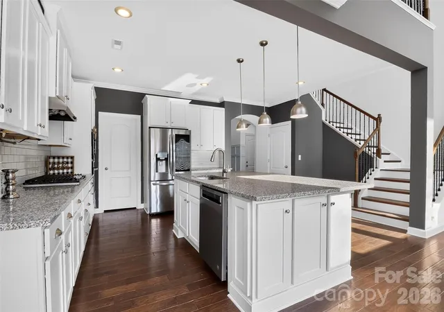 Photo 1 of Single family home for sale at 6071 Drave Ln, Fort Mill, SC 29715 | MLS# 4391060 | Listing updated on 2026-09-15