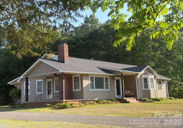 Homes for sale in Blacksburg, SC | 917 W Pine St, Blacksburg, SC 29702 | MLS# 4391064