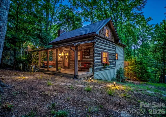 Homes for sale in Nebo, NC | 1208 Forest Lake Heights Dr, Nebo, NC 28761 | MLS# 4391065