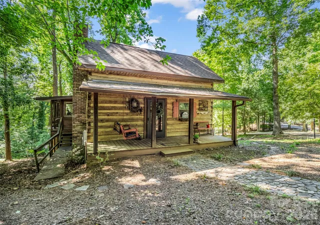Homes for sale in Nebo, NC | 1208 Forest Lake Heights Dr, Nebo, NC 28761 | MLS# 4391065