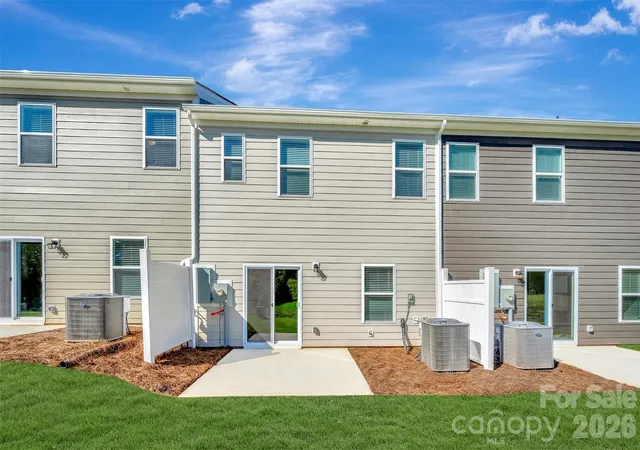 Photo 2 of Townhouse for sale at 781 Kitfox Dr Nw, Concord, NC 28027 | MLS# 4391069 | Listing updated on 2026-09-30