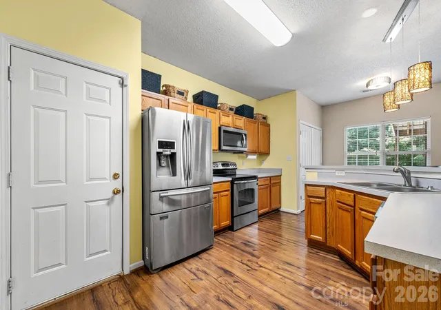 Photo 3 of Single family home for sale at 118 Devon Forest Dr, Mooresville, NC 28115 | MLS# 4391077 | Listing updated on 2026-09-02