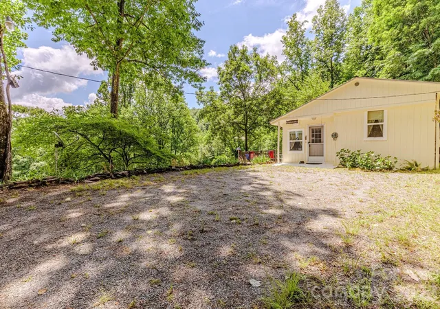 Homes for sale in Whittier, NC | 1680 Williamson Rd, Whittier, NC 28789 | MLS# 4391119