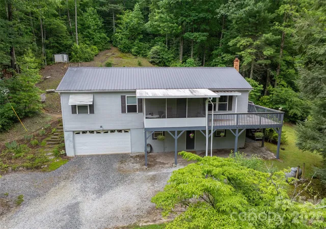 Homes for sale in Brevard, NC | 125 Round Mountain Rd, Brevard, NC 28712 | MLS# 4391140
