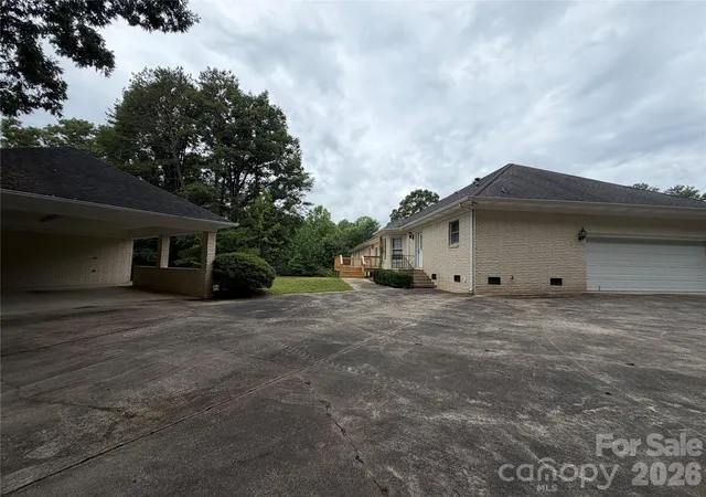 Photo 3 of Single family home for sale at 128 Temple Ln, Blacksburg, SC 29702 | MLS# 4391169 | Listing updated on 2026-07-30