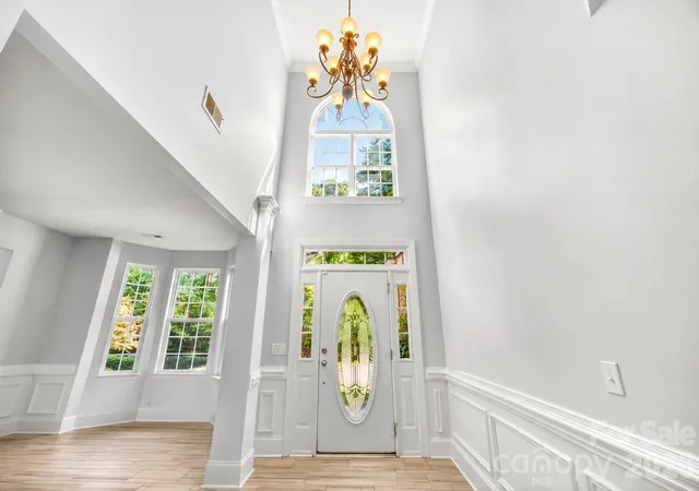 Photo 4 of Single family home for sale at 610 Springwood Dr, Waxhaw, NC 28173 | MLS# 4391184 | Listing updated on 2026-08-22