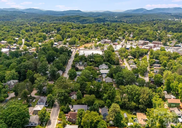 Homes for sale in Asheville, NC | 76 Louisiana Ave, Asheville, NC 28806 | MLS# 4391196