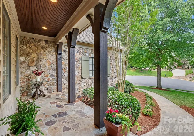Photo 3 of Single family home for sale at 508 Hideaway Ridge Ct, Matthews, NC 28105 | MLS# 4391252 | Listing updated on 2026-06-25