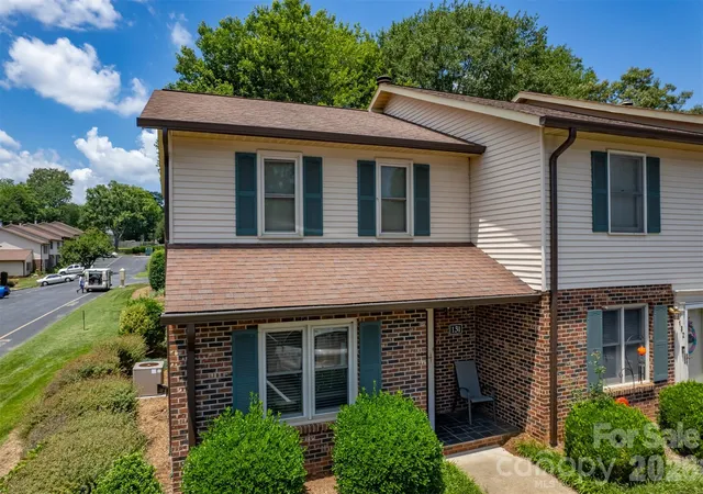 Photo 1 of Townhouse for sale at 1330 5th Street Ne #131, Hickory, NC 28601 | MLS# 4391303 | Listing updated on 2026-09-18