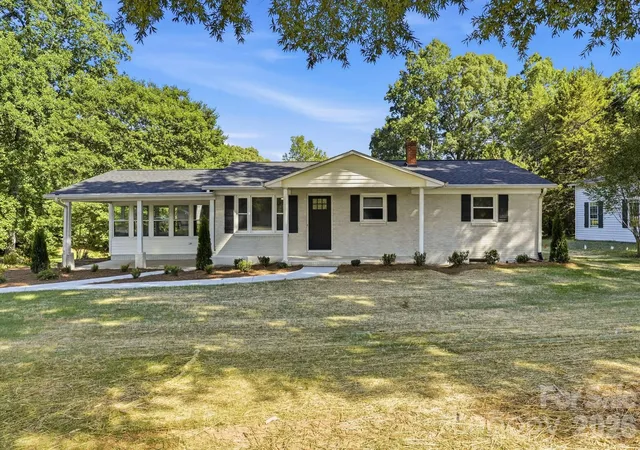 Photo 1 of Single family home for sale at 1524 Williams Rd, Lewisville, NC 27023 | MLS# 4391321 | Listing updated on 2026-09-20