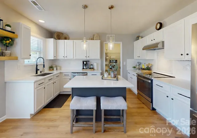 2nd image of 304 Boysenberry Dr, China Grove, NC 28023 | MLS# 4391338