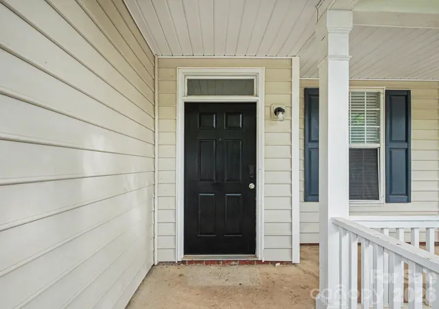 Photo 3 of Single family home for sale at 7524 Grabill Dr, Charlotte, NC 28269 | MLS# 4391339 | Listing updated on 2026-09-23