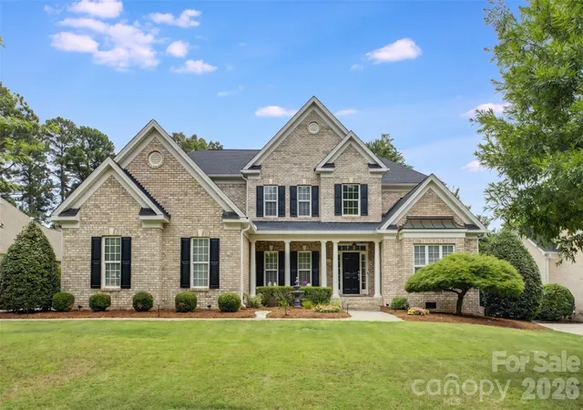 Photo 1 of Single family home for sale at 13722 Glen Abbey Dr, Charlotte, NC 28278 | MLS# 4391343 | Listing updated on 2026-07-30