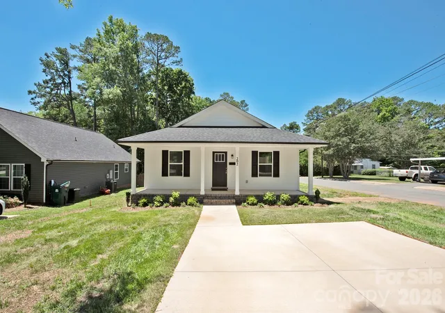 Photo 3 of Single family home for sale at 202 Old Rockwell Rd, China Grove, NC 20823 | MLS# 4391349 | Listing updated on 2026-09-20
