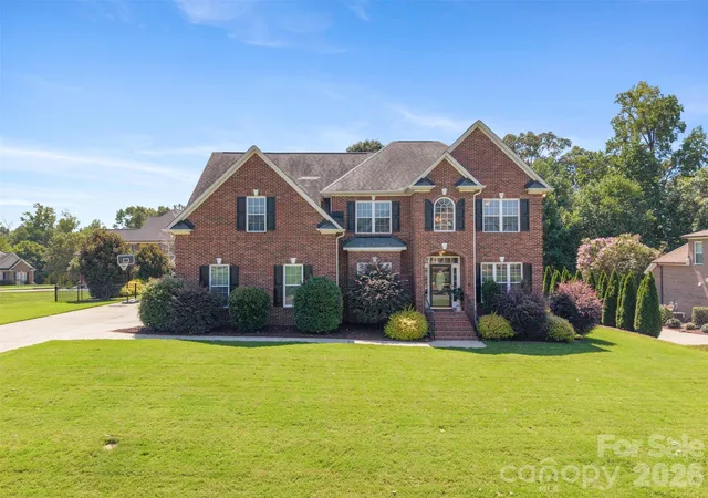 Photo 2 of Single family home for sale at 5508 Tillery Ln, Gastonia, NC 28056 | MLS# 4391366 | Listing updated on 2026-10-07