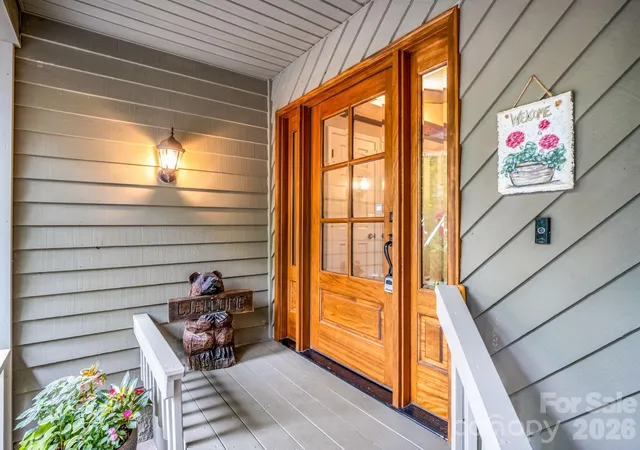 Photo 2 of Single family home for sale at 558 Middle Connestee Trl, Brevard, NC 28712 | MLS# 4391380 | Listing updated on 2026-08-28