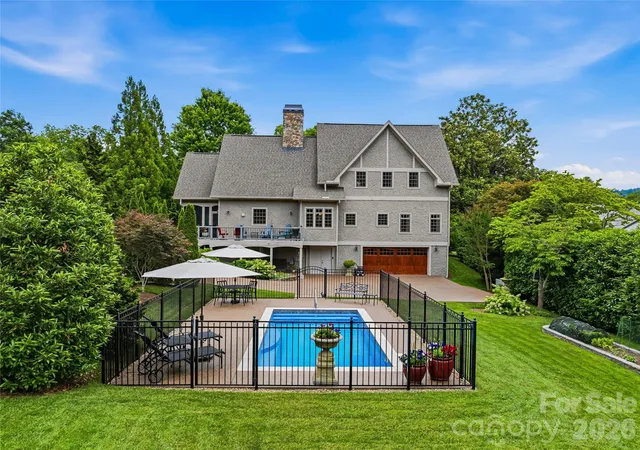1st image of 76 Edgelawn Rd, Asheville, NC 28804 | MLS# 4391400