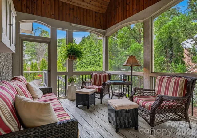 4th image of 76 Edgelawn Rd, Asheville, NC 28804 | MLS# 4391400