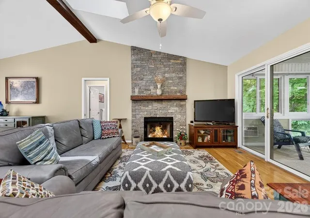 3rd image of 1820 Riverview Ct, Hendersonville, NC 28739 | MLS# 4391402