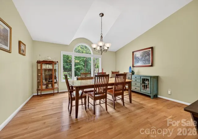 5th image of 1820 Riverview Ct, Hendersonville, NC 28739 | MLS# 4391402