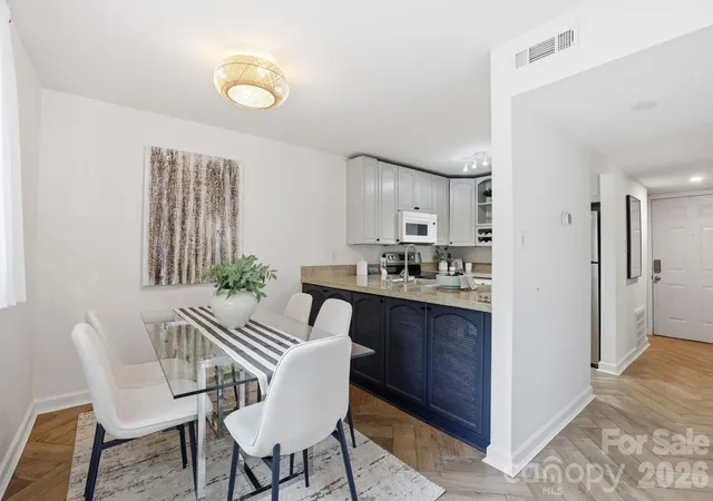 Photo 3 of Condo for sale at 1616 Flynnwood Dr #F, Charlotte, NC 28205 | MLS# 4391410 | Listing updated on 2026-09-21