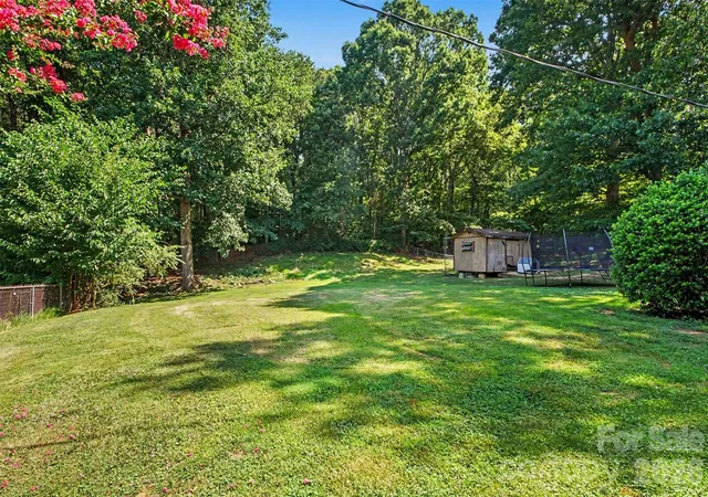 Homes for sale in Dallas, NC | 124 Riley Rd, Dallas, NC 28034 | MLS# 4391450
