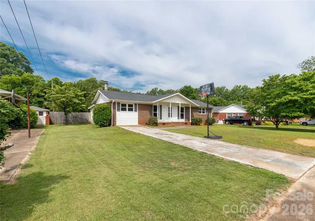 Photo 3 of Single family home for sale at 755 Emorywood Ln, Rock Hill, SC 29730 | MLS# 4391462 | Listing updated on 2026-10-20