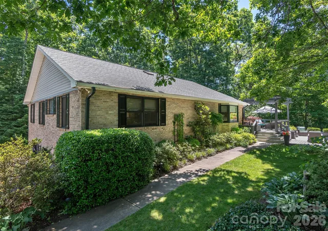 2nd image of 122 Brandon Rd, Hendersonville, NC 28739 | MLS# 4391483