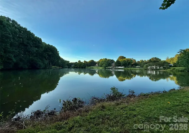 Photo 2 of Single family home for sale at 469 Augusta Dr, Statesville, NC 28625 | MLS# 4391486 | Listing updated on 2026-10-06