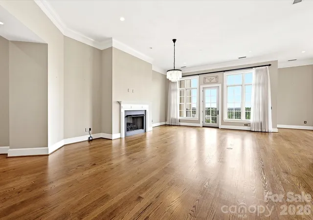 3rd image of 2823 Providence Rd, Charlotte, NC 28211