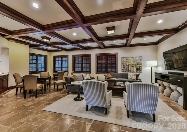 Listing Photo 2 - Condo for sale in building located at 2823 Providence Rd, Charlotte, NC 28211 - Unit #280