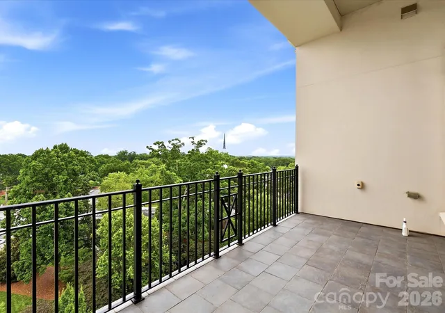 5th image of 2823 Providence Rd, Charlotte, NC 28211