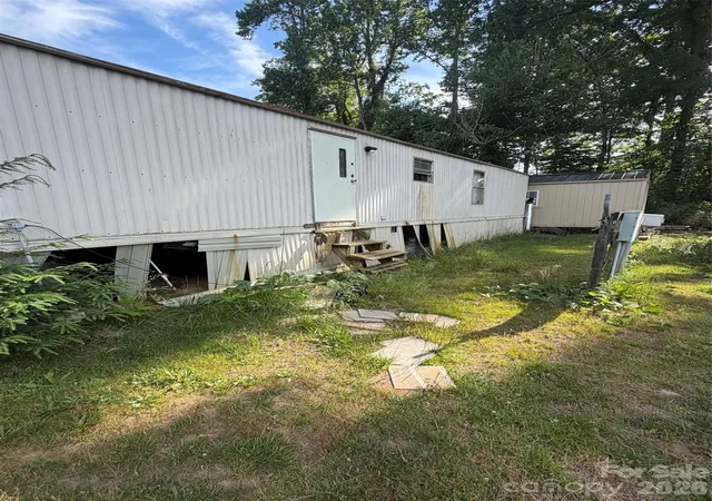 Photo 5 of Single family home for sale at 171 Ridley St, Marion, NC 28752 | MLS# 4391495 | Listing updated on 2026-07-09