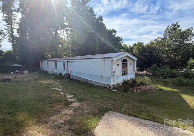 Photo 4 of Single family home for sale at 171 Ridley St, Marion, NC 28752 | MLS# 4391495 | Listing updated on 2026-07-09
