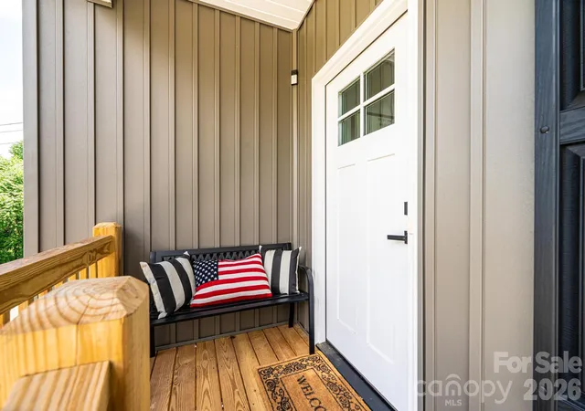 Photo 3 of Single family home for sale at 29 Central Ave, Granite Falls, NC 28630 | MLS# 4391500 | Listing updated on 2026-07-19