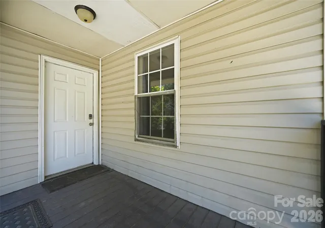 Photo 3 of Single family home for sale at 933 Rowan St, Charlotte, NC 28208 | MLS# 4391506 | Listing updated on 2026-09-03