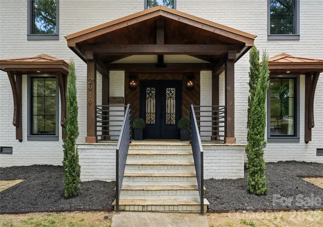 Photo 4 of Single family home for sale at 2919 Colony Rd, Charlotte, NC 28211 | MLS# 4391510 | Listing updated on 2026-09-13