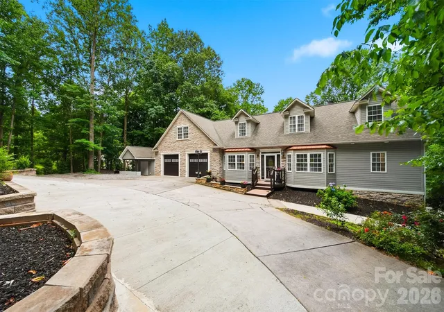 Photo 3 of Single family home for sale at 176 Charis Ln, Statesville, NC 28677 | MLS# 4391534 | Listing updated on 2026-07-28
