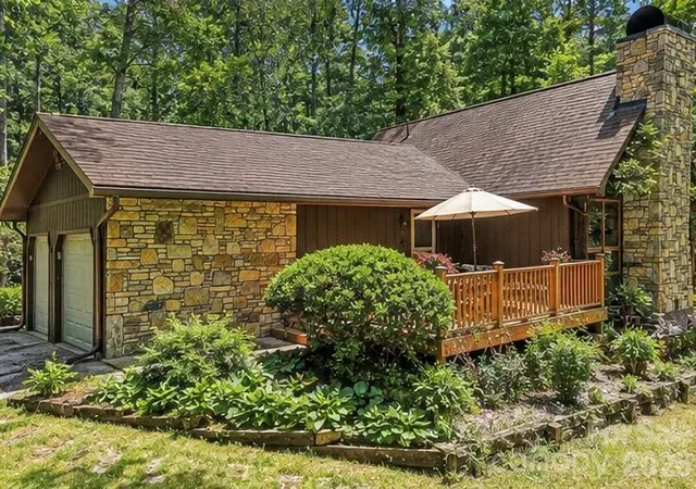 Photo 3 of Single family home for sale at 2291 Little River Rd, Hendersonville, NC 28739 | MLS# 4391543 | Listing updated on 2026-10-07