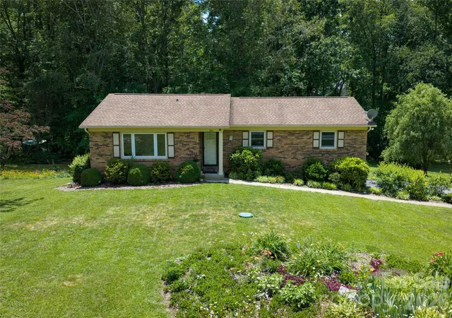 1st image of 1541 Glenheath Dr #39, Hendersonville, NC 28791 | MLS# 4391545