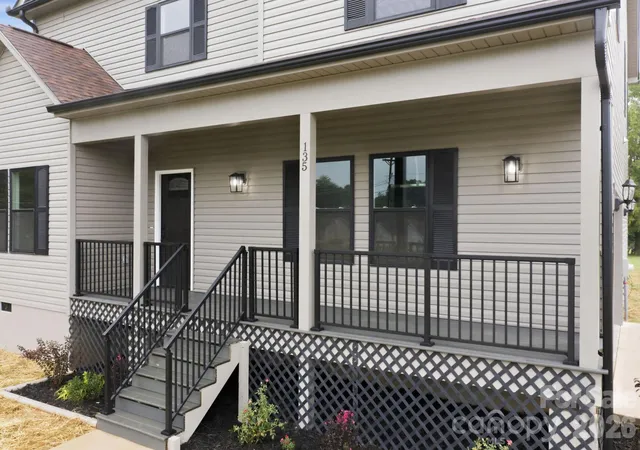 Photo 3 of Single family home for sale at 135 Elmwood Rd, Statesville, NC 28625 | MLS# 4391548 | Listing updated on 2026-09-25