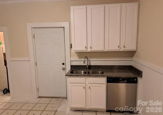Photo 3 of Single family home for sale at 106 N Liberty St, Gastonia, NC 28052 | MLS# 4391567 | Listing updated on 2026-08-17