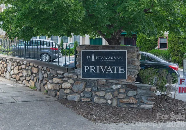 2nd image of 37 Hiawassee St, Asheville, NC 28801