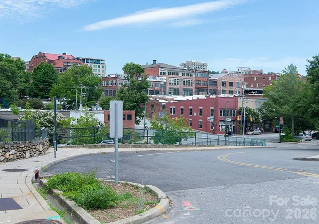 Homes for sale in Asheville, NC | 37 Hiawassee Street, Asheville, NC 28801 | Houzeo