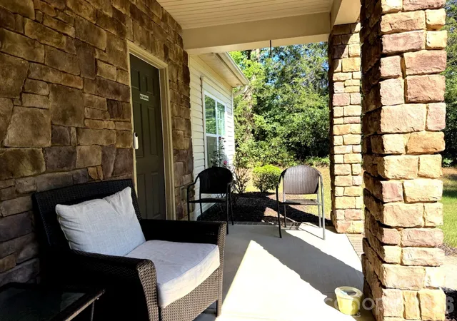 Photo 3 of Single family home for sale at 1919 Corriente Ct, Charlotte, NC 28213 | MLS# 4391597 | Listing updated on 2026-10-08