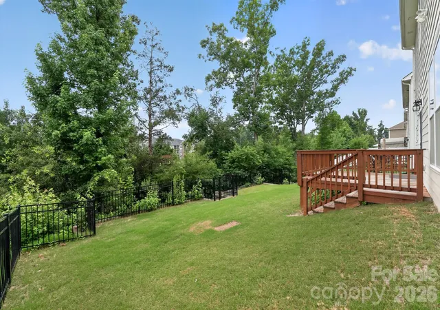 Photo 16 of Single family home for sale at 2392 Palmdale Walk Dr, Fort Mill, SC 29708 | MLS# 4391605 | Listing updated on 2026-08-28